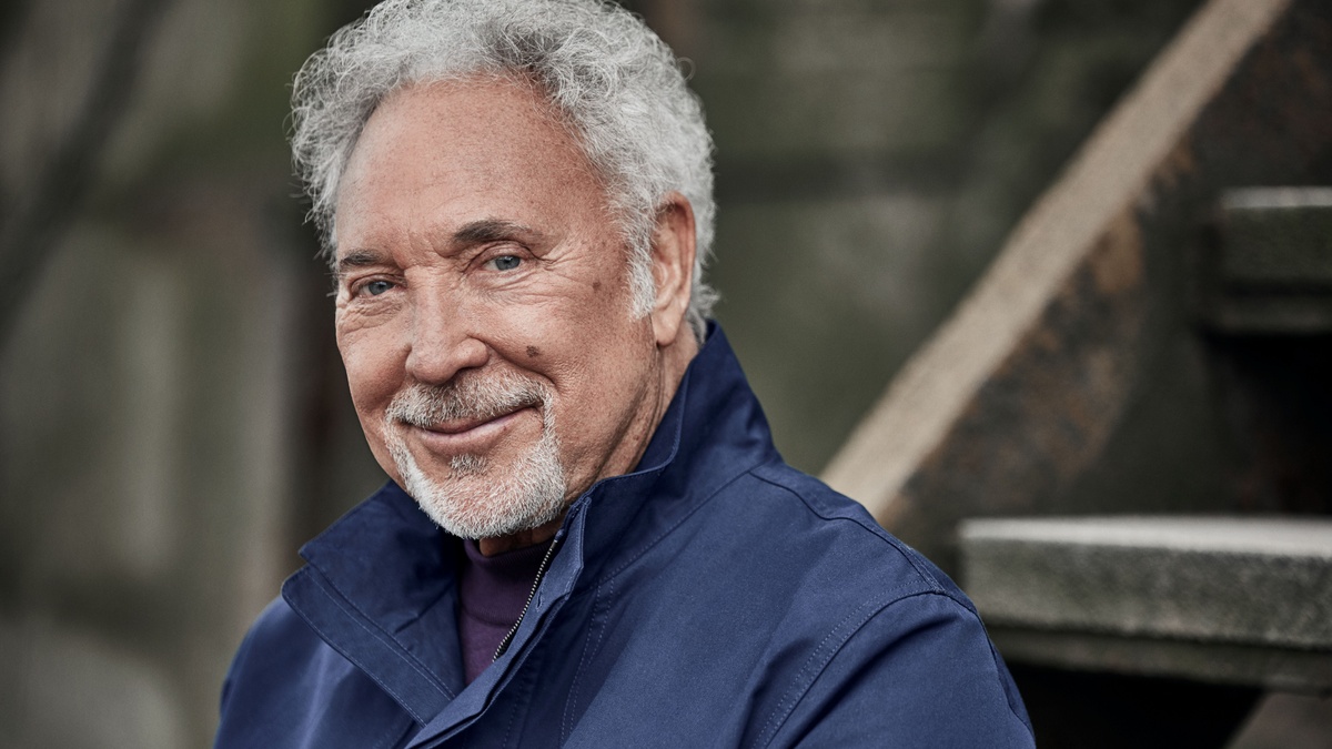 Tom Jones – COME GATHER ROUND 2026